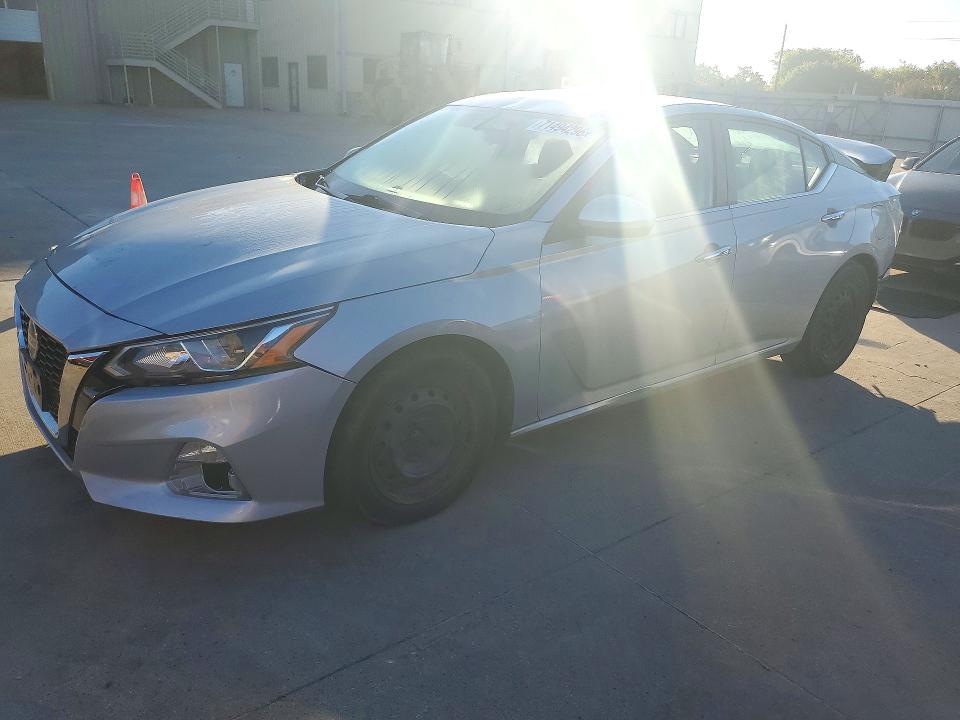 Auction sale of the 2019 Nissan Altima, vin: 1N4BL4BV5KC242757, lot number: 71494296