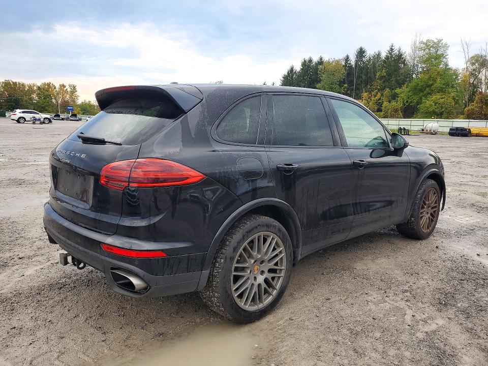 2017 Porsche Cayenne მანქანა იყიდება აუქციონზე, vin: WP1AA2A27HKA81932, აუქციონის ნომერი: 72685116