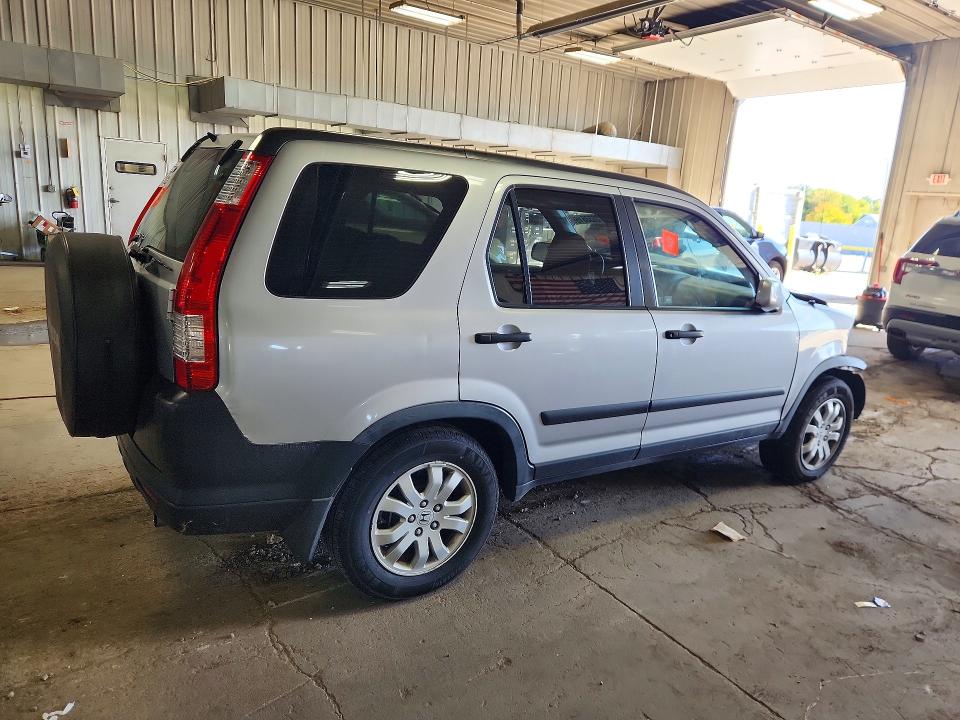 72033516 :رقم المزاد ، JHLRD78875C046271 vin ، 2005 Honda Cr-v مزاد بيع