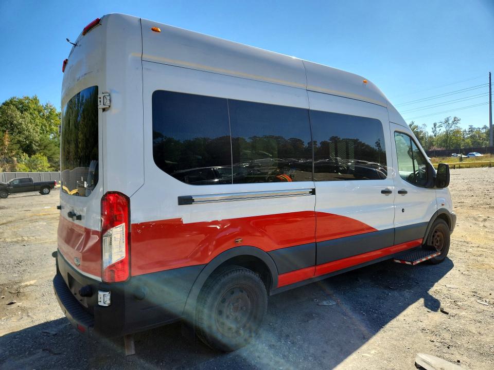 70597366 :رقم المزاد ، 1FTBW2XM2JKB53173 vin ، 2018 Ford Transit مزاد بيع