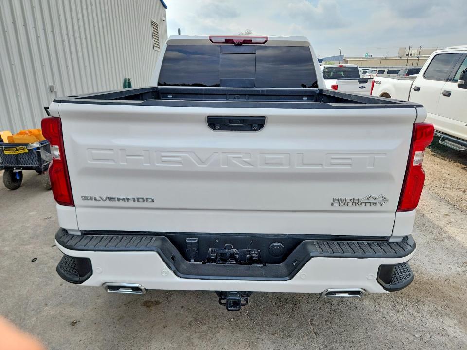 Продаж на аукціоні авто 2025 Chevrolet Silverado, vin: 3GCUKJE84SG114176, номер лоту: 71270116