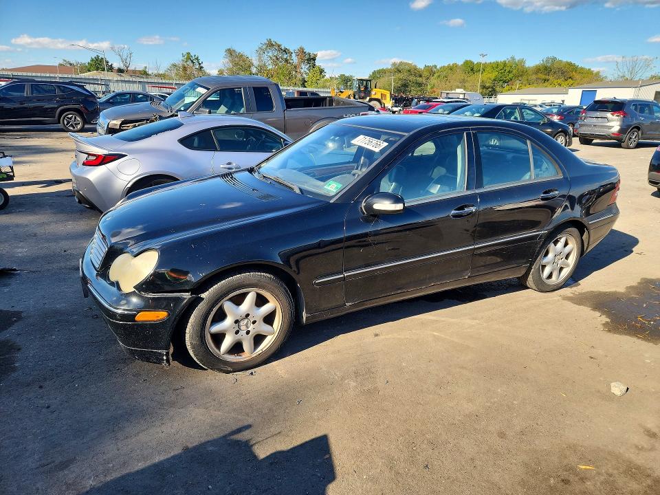 71756766 :رقم المزاد ، WDBRF81J64F443332 vin ، 2004 Mercedes-benz C مزاد بيع