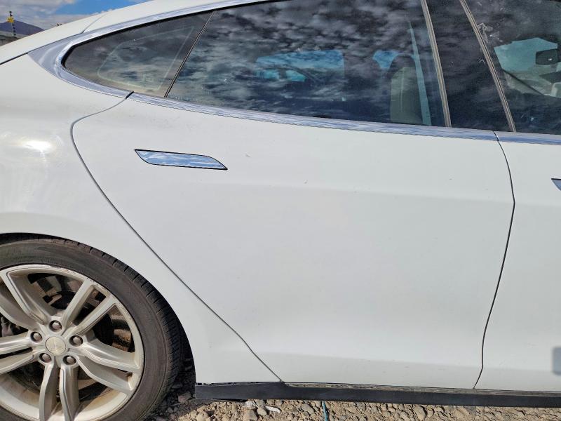 71671896 :رقم المزاد ، 5YJSA1AC1DFP10231 vin ، 2013 Tesla Model S مزاد بيع