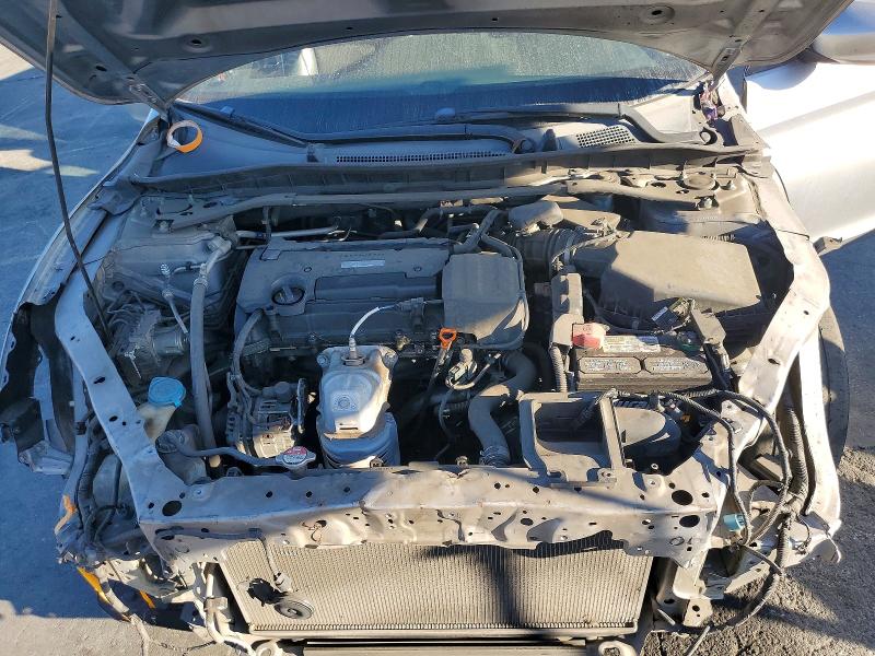 71564836 :رقم المزاد ، 1HGCR2F52HA032814 vin ، 2017 Honda Accord مزاد بيع