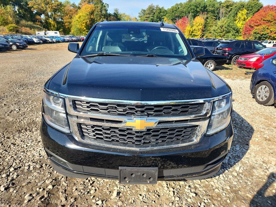 71260966 :رقم المزاد ، 1GNSKHKC5KR141984 vin ، 2019 Chevrolet Suburban مزاد بيع