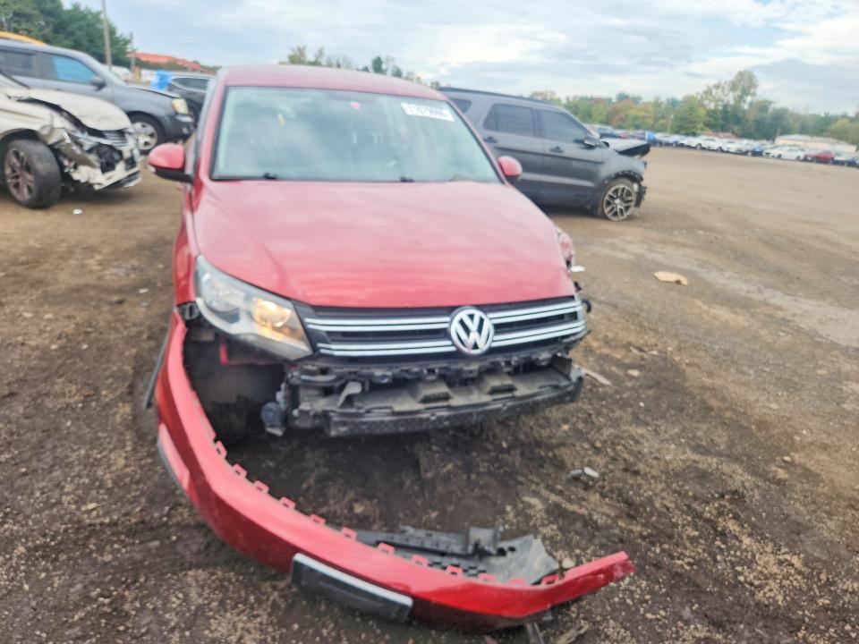 71079066 :رقم المزاد ، WVGBV3AX8DW070450 vin ، 2013 Volkswagen Tiguan مزاد بيع
