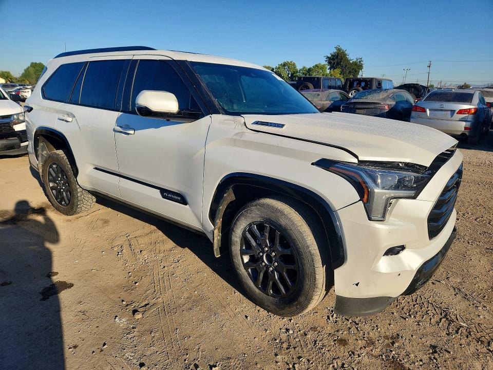 71672586 :رقم المزاد ، 7SVAAABA4PX018280 vin ، 2023 Toyota Sequoia مزاد بيع