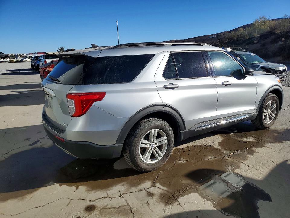 Продажа на аукционе авто 2022 Ford Explorer, vin: 1FMSK8DH8NGC35371, номер лота: 69578146