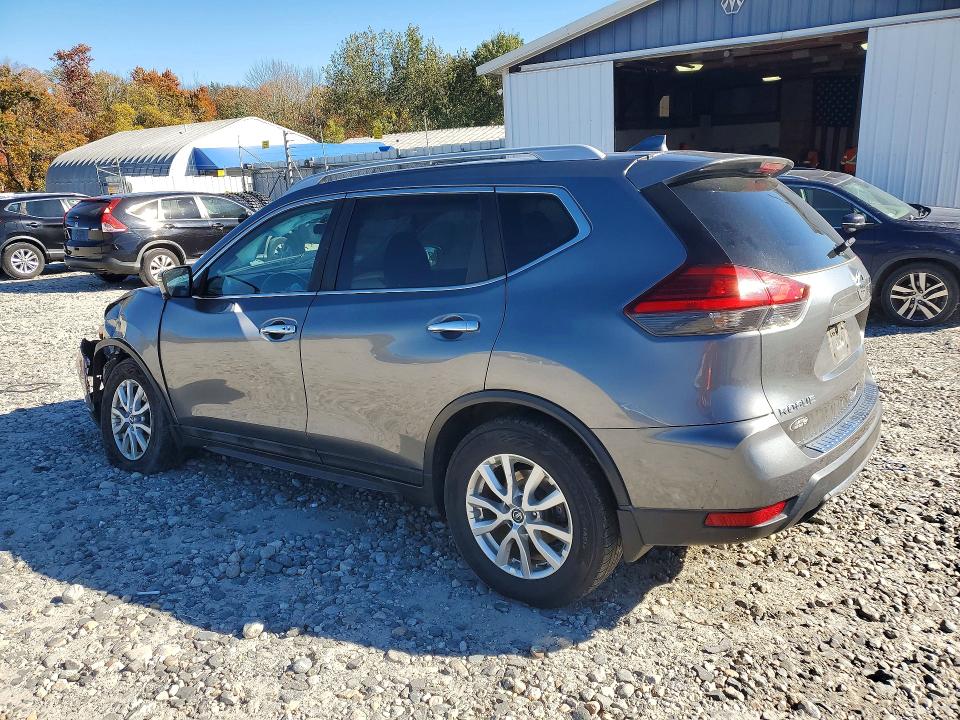 2017 Nissan Rogue მანქანა იყიდება აუქციონზე, vin: 5N1AT2MV9HC829118, აუქციონის ნომერი: 71743606