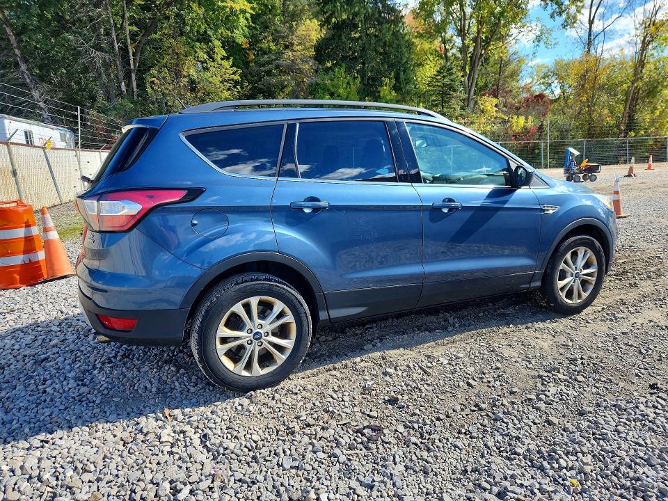 Продаж на аукціоні авто 2018 Ford Escape, vin: 1FMCU9GD4JUC29303, номер лоту: 71945136