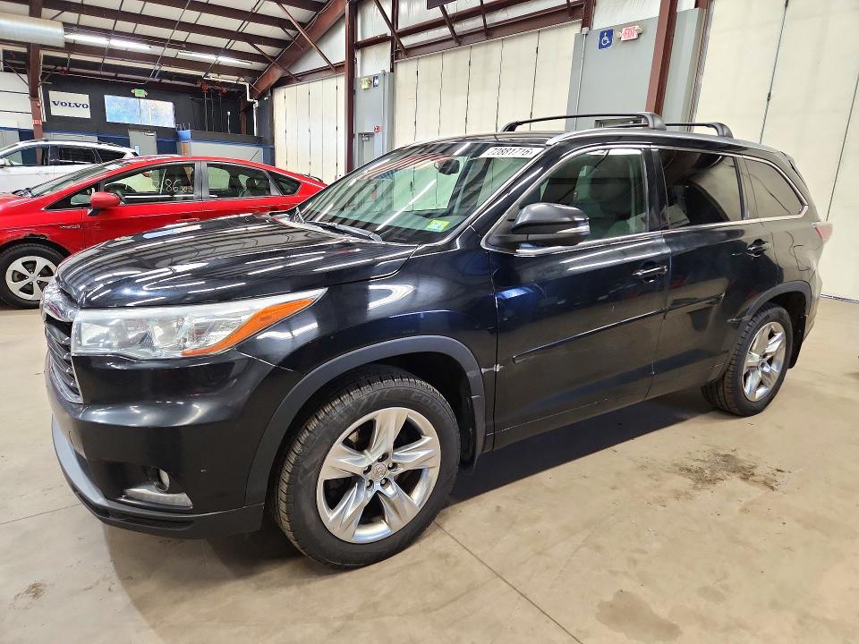 72881716 :رقم المزاد ، 5TDDKRFH8FS073216 vin ، 2015 Toyota Highlander مزاد بيع