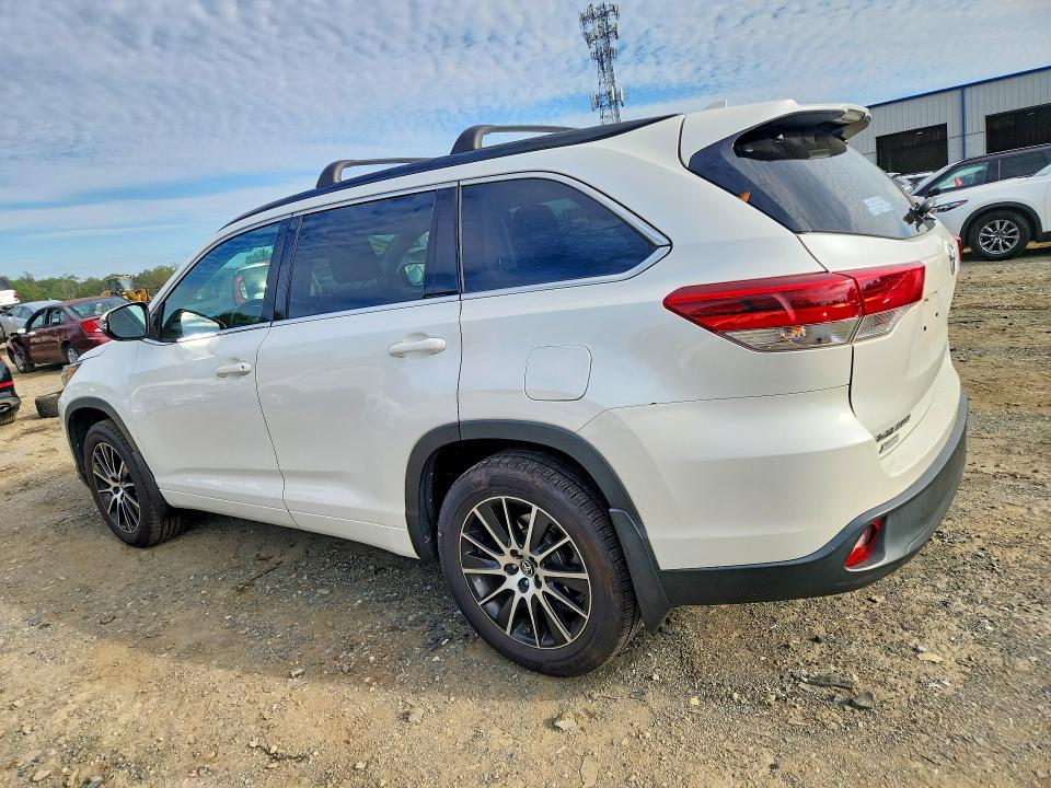 2017 Toyota Highlander მანქანა იყიდება აუქციონზე, vin: 5TDJZRFH5HS386239, აუქციონის ნომერი: 70701216