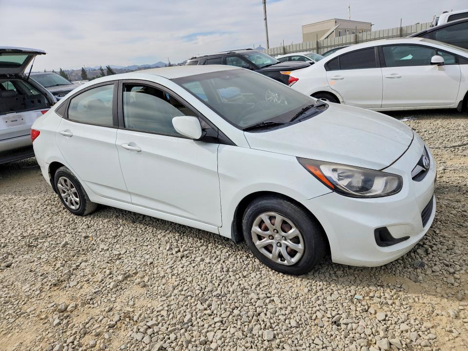 Продаж на аукціоні авто 2013 Hyundai Accent, vin: KMHCT4AE3DU284286, номер лоту: 71106366
