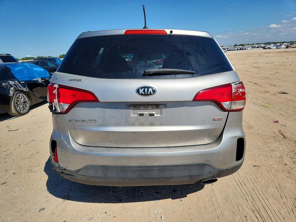 72013566 :رقم المزاد ، 5XYKT3A67FG580838 vin ، 2015 Kia Sorento مزاد بيع