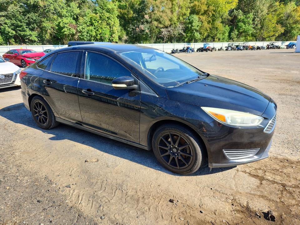 Продажа на аукционе авто 2015 Ford Focus, vin: 1FADP3F28FL262191, номер лота: 72189556