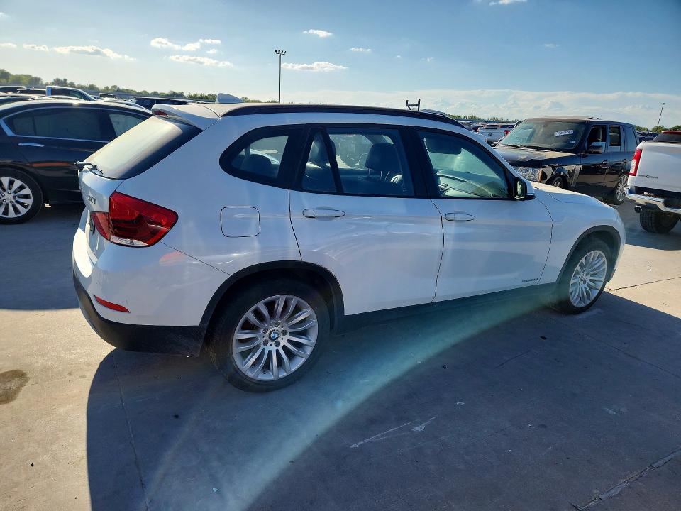 Продажа на аукционе авто 2015 Bmw X1, vin: WBAVM1C57FVW58009, номер лота: 73106476