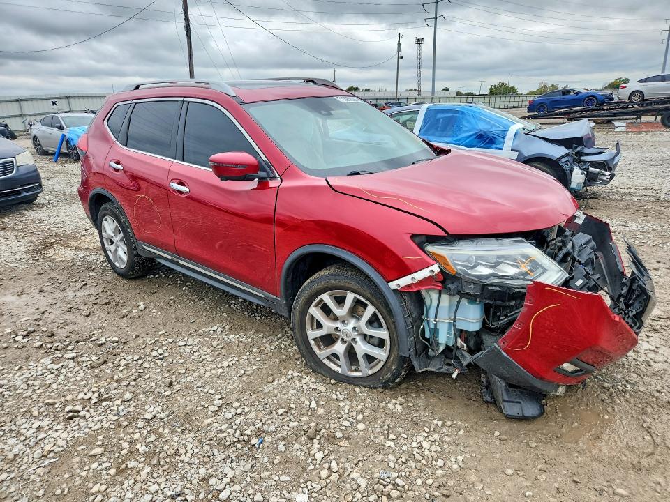 2017 Nissan Rogue მანქანა იყიდება აუქციონზე, vin: 5N1AT2MVXHC810335, აუქციონის ნომერი: 71395806