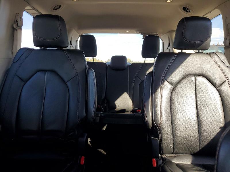 72301466 :رقم المزاد ، 2C4RC1EG0JR227352 vin ، 2018 Chrysler Pacifica مزاد بيع
