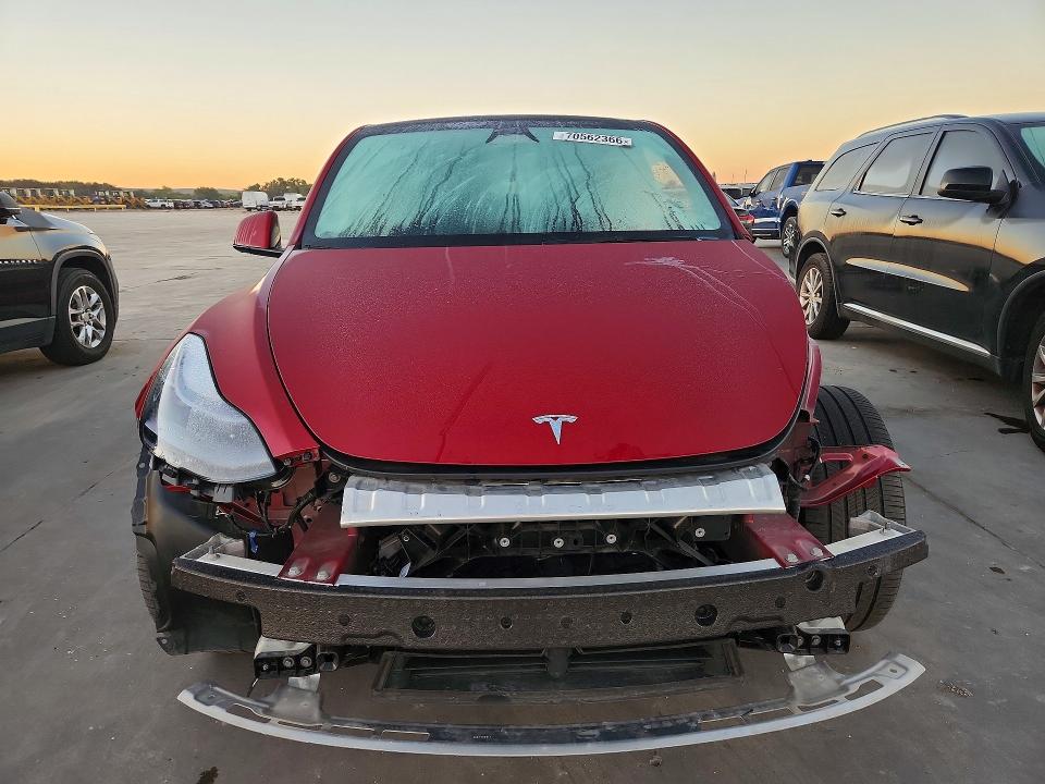 Продажа на аукционе авто 2025 Tesla Model Y, vin: 7SAYGDEE4SA369460, номер лота: 70562366
