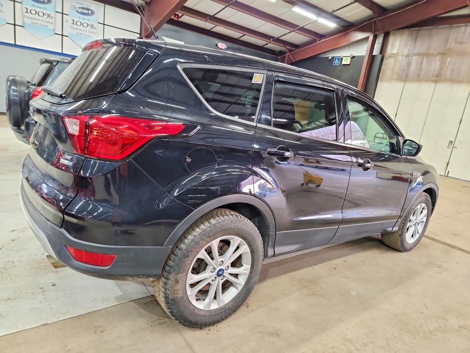 Продажа на аукционе авто 2019 Ford Escape, vin: 1FMCU9GD6KUB41760, номер лота: 71635106