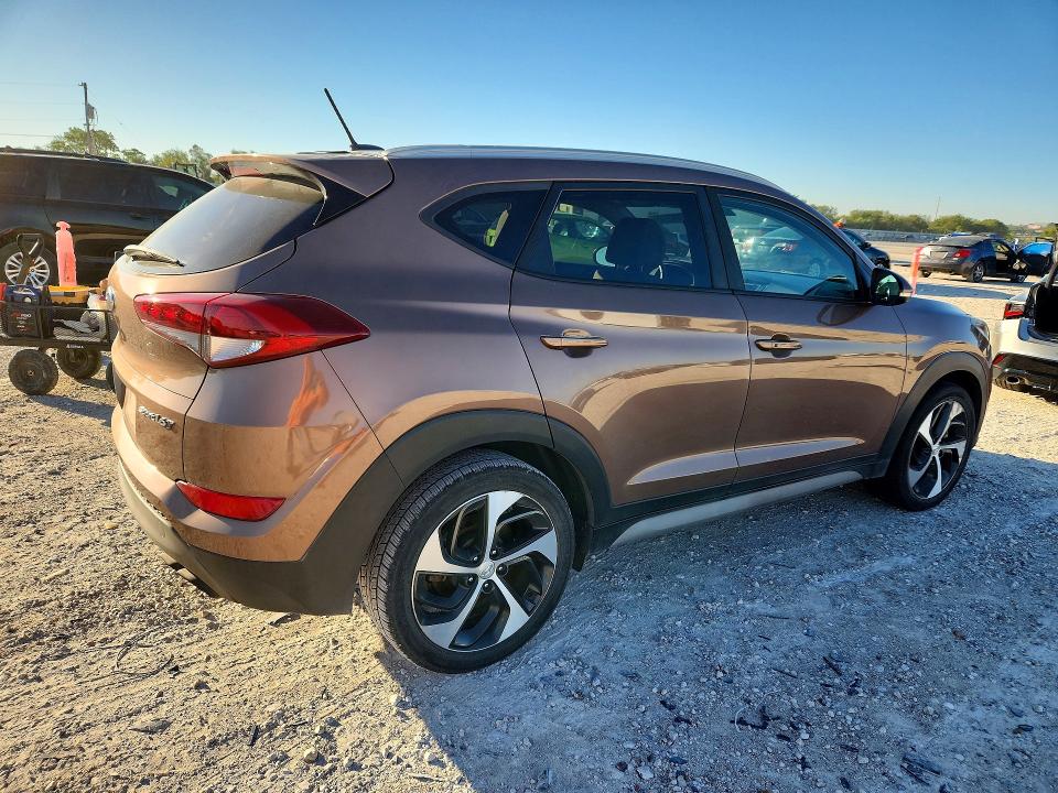 Продажа на аукционе авто 2017 Hyundai Tucson, vin: KM8J33A23HU392761, номер лота: 71943146