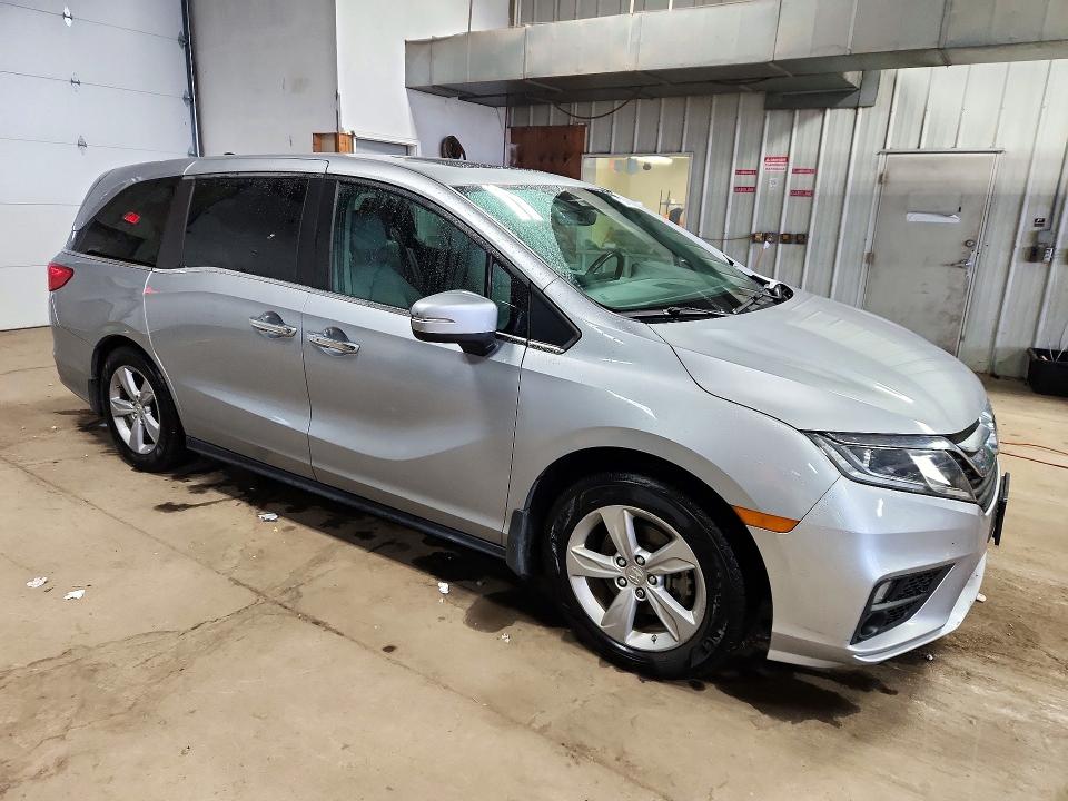 Продажа на аукционе авто 2018 Honda Odyssey, vin: 5FNRL6H77JB083092, номер лота: 73465546