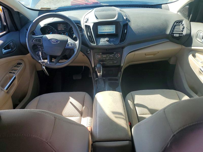 72402826 :رقم المزاد ، 1FMCU0GD7KUA06217 vin ، 2019 Ford Escape مزاد بيع