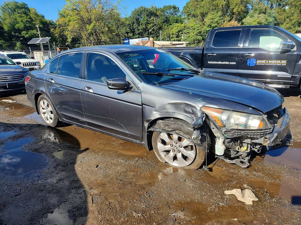 70108936 :رقم المزاد ، 1HGCP2F88AA064933 vin ، 2010 Honda Accord مزاد بيع