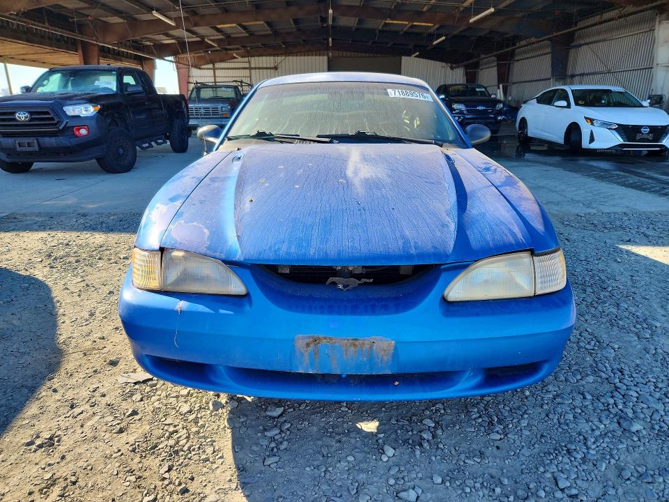 71889576 :رقم المزاد ، 1FAFP4049WF166609 vin ، 1998 Ford Mustang مزاد بيع