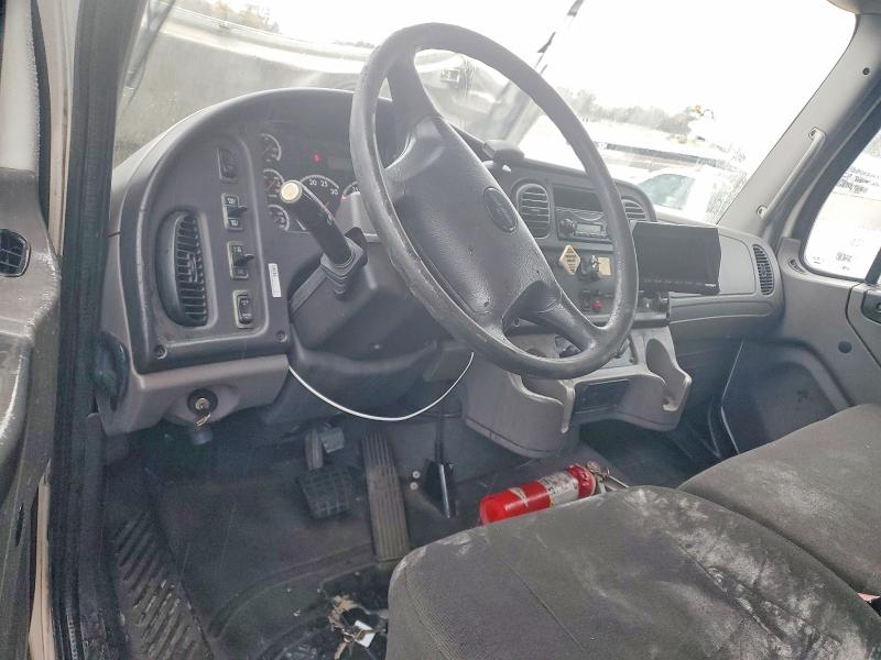 Продажа на аукционе авто 2013 Freightliner M2, vin: 1FVACWDTXDHFH3663, номер лота: 71402936