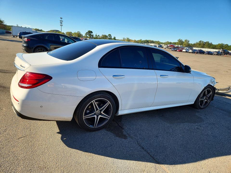 Продажа на аукционе авто 2018 Mercedes-benz E, vin: WDDZF4KB8JA298861, номер лота: 71589196