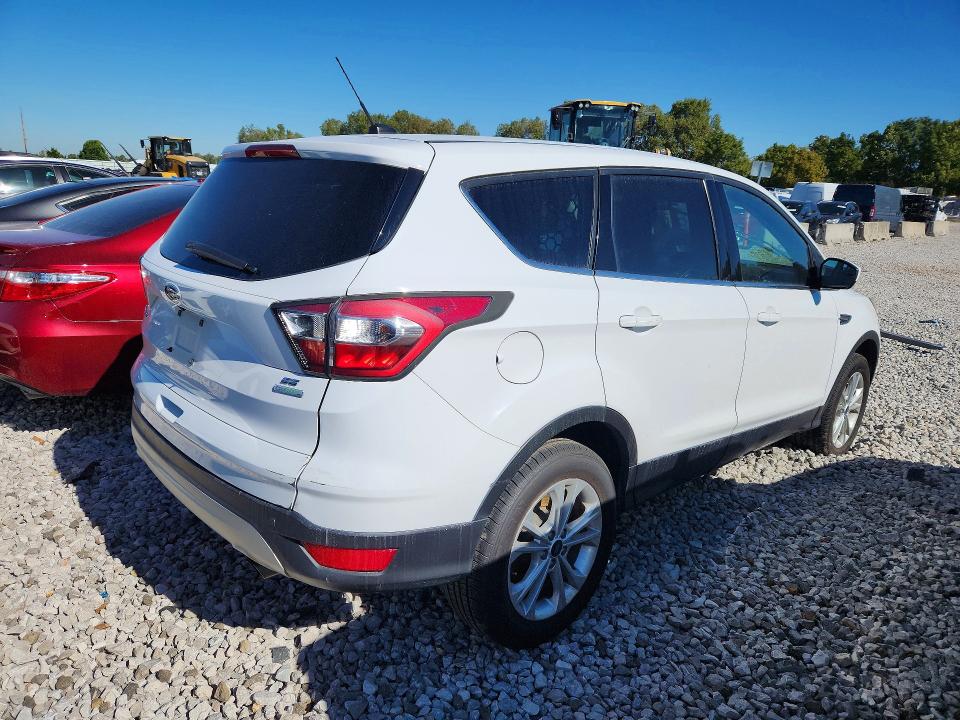 Auction sale of the 2017 Ford Escape, vin: 1FMCU0GDXHUA15857, lot number: 69324086