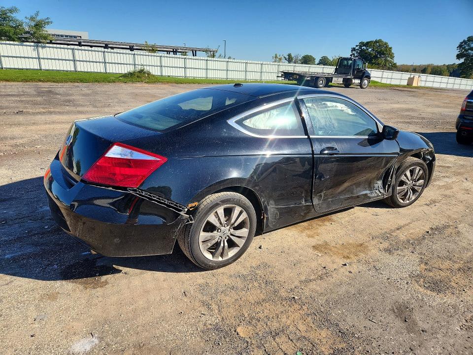 71359586 :رقم المزاد ، 1HGCS1B84AA008521 vin ، 2010 Honda Accord مزاد بيع