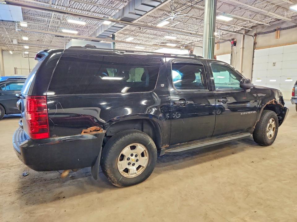 2007 Chevrolet Suburban მანქანა იყიდება აუქციონზე, vin: 3GNFK16357G132602, აუქციონის ნომერი: 71498916