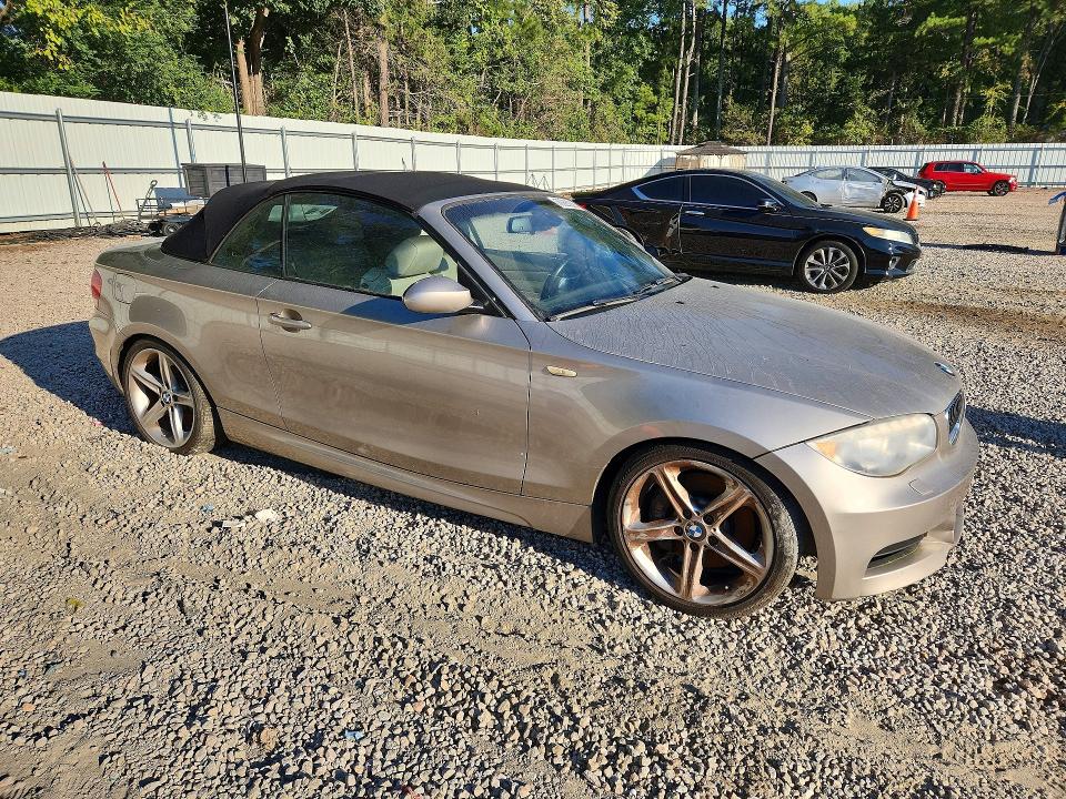 70923086 :رقم المزاد ، WBAUN93589VK40084 vin ، 2009 Bmw 135 مزاد بيع