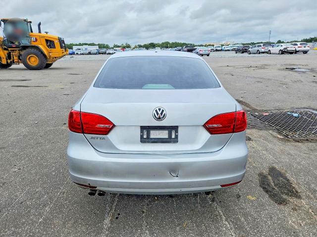 2014 Volkswagen Jetta მანქანა იყიდება აუქციონზე, vin: 3VW2K7AJ6EM306317, აუქციონის ნომერი: 71748086