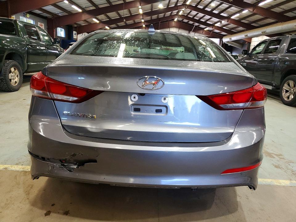 72375896 :رقم المزاد ، 5NPD84LF7JH306585 vin ، 2018 Hyundai Elantra مزاد بيع
