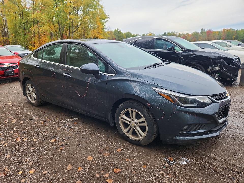 70686266 :رقم المزاد ، 1G1BE5SM3H7224494 vin ، 2017 Chevrolet Cruze مزاد بيع