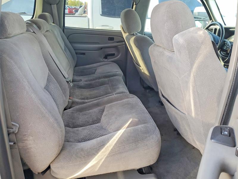 2004 Chevrolet Suburban მანქანა იყიდება აუქციონზე, vin: 3GNEC16ZX4G342217, აუქციონის ნომერი: 71668846