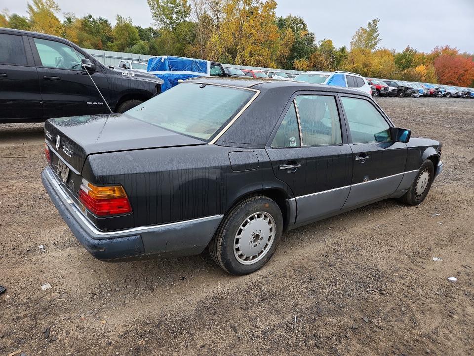 73249506 :رقم المزاد ، WDBEB28D6LB251969 vin ، 1990 Mercedes-benz 300 مزاد بيع