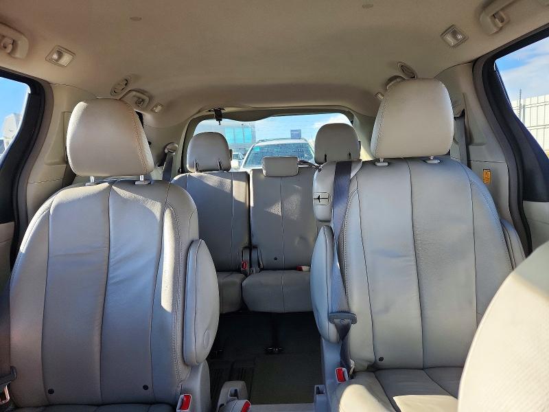 Продажа на аукционе авто 2011 Toyota Sienna, vin: 5TDYK3DC1BS170709, номер лота: 72556346