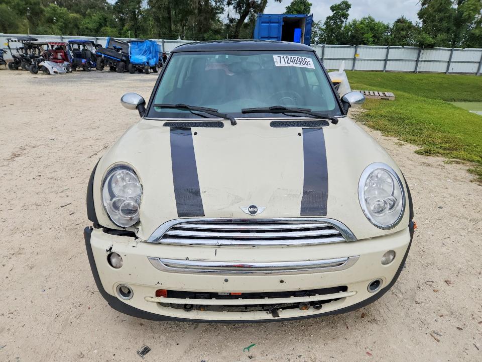 2005 Mini Cooper მანქანა იყიდება აუქციონზე, vin: WMWRC33425TC56323, აუქციონის ნომერი: 71246986