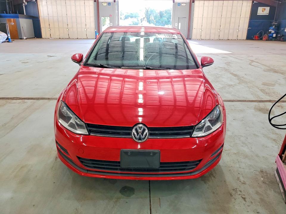 72181906 :رقم المزاد ، 3VW217AU3GM032168 vin ، 2016 Volkswagen Golf مزاد بيع