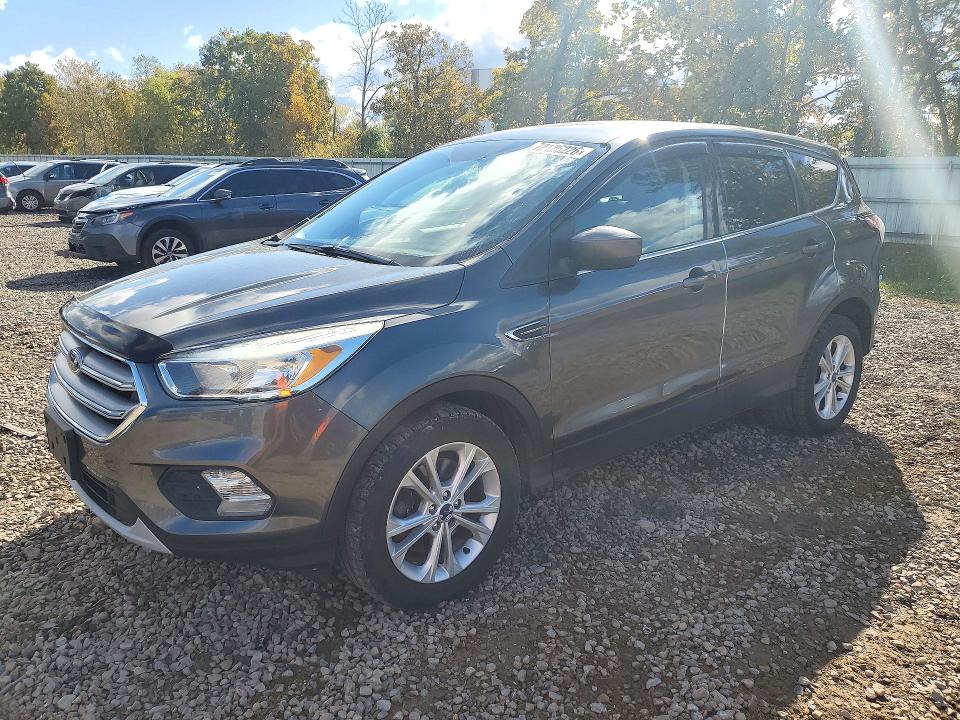 Продажа на аукционе авто 2017 Ford Escape, vin: 1FMCU9GD2HUC75433, номер лота: 72126226