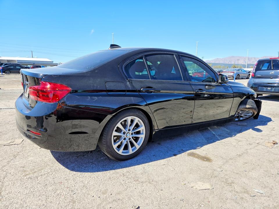 71074686 :رقم المزاد ، WBA8A9C59JAH14023 vin ، 2018 Bmw 320 مزاد بيع
