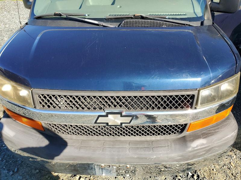 72186926 :رقم المزاد ، 1GCGG25C581145484 vin ، 2008 Chevrolet Express G2500 مزاد بيع