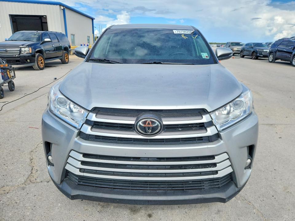 Продаж на аукціоні авто 2019 Toyota Highlander, vin: 5TDZZRFH1KS339462, номер лоту: 70796206