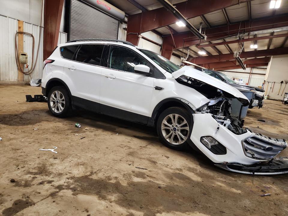 70650446 :رقم المزاد ، 1FMCU0GDXJUA96302 vin ، 2018 Ford Escape مزاد بيع