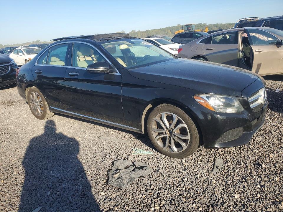 Продажа на аукционе авто 2016 Mercedes-benz C, vin: 55SWF4KB4GU163100, номер лота: 71962196