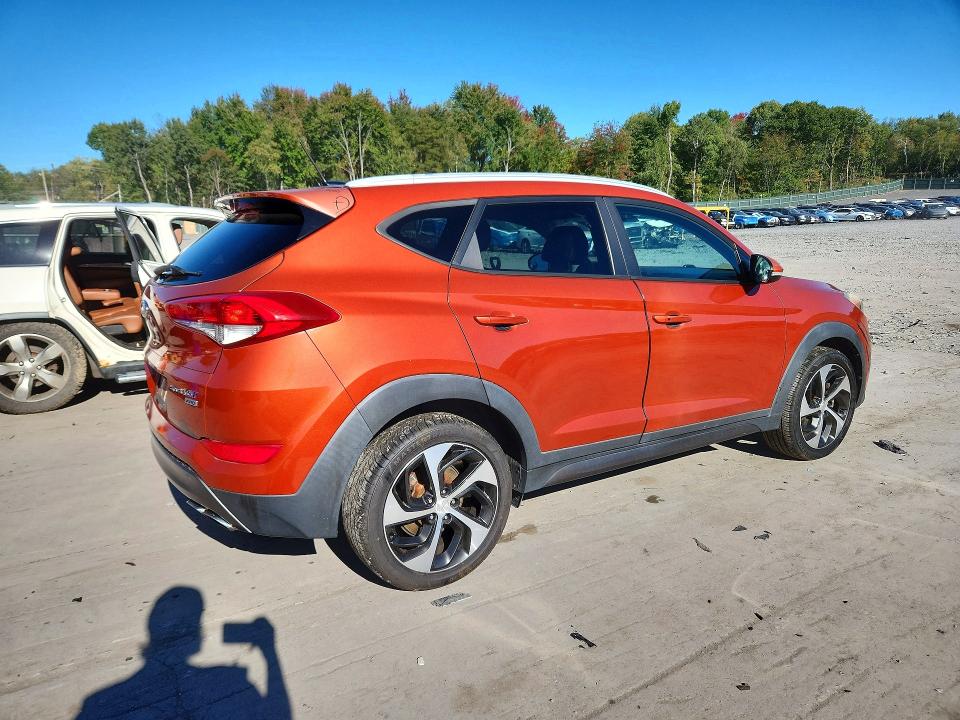 2016 Hyundai Tucson მანქანა იყიდება აუქციონზე, vin: KM8J3CA27GU031581, აუქციონის ნომერი: 71292716